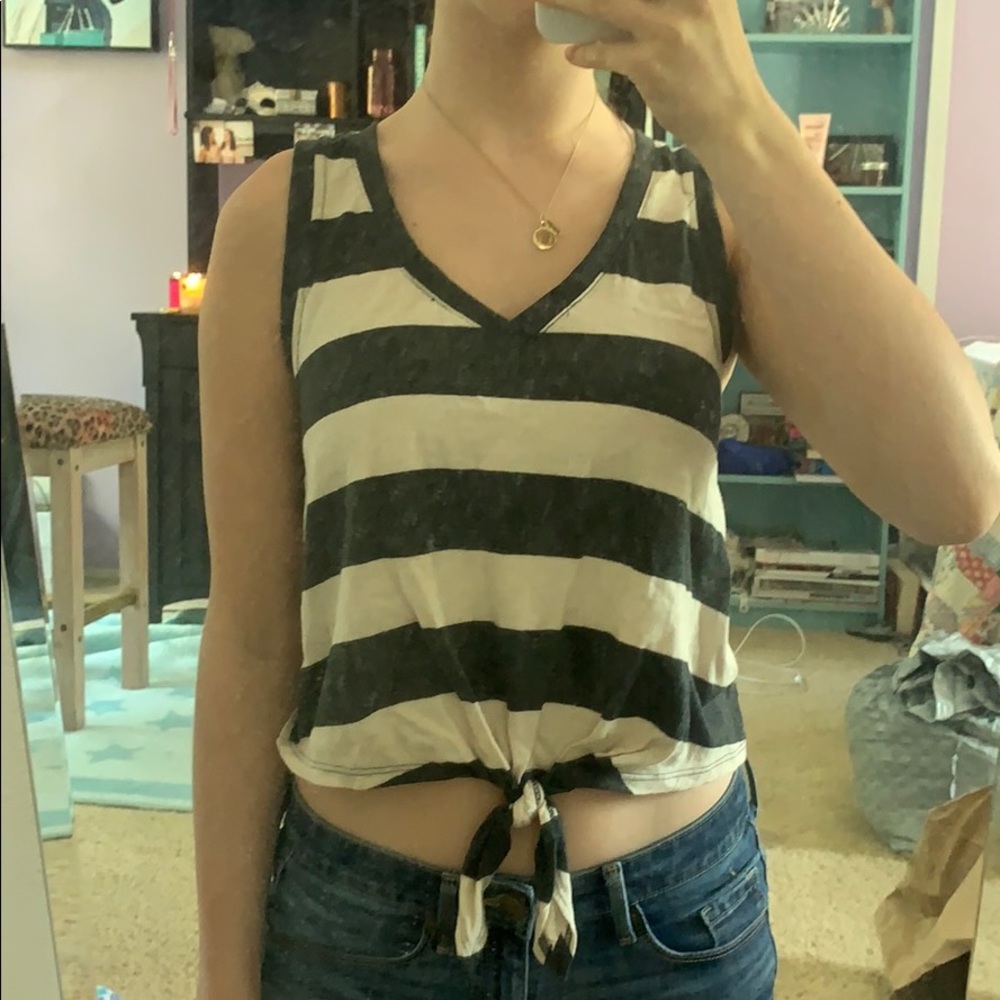 Cropped striped tank top ties in the front